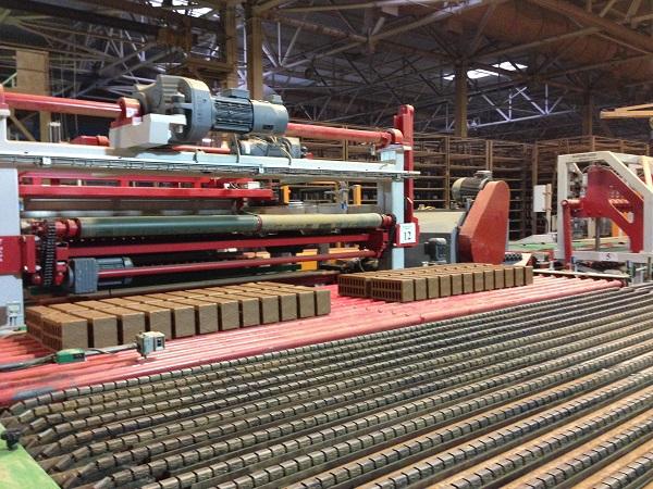 Cutter with Chamfering for high production.
